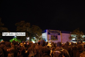 Concentració antifeixista davant l'asil a Heidenau / R. Suso